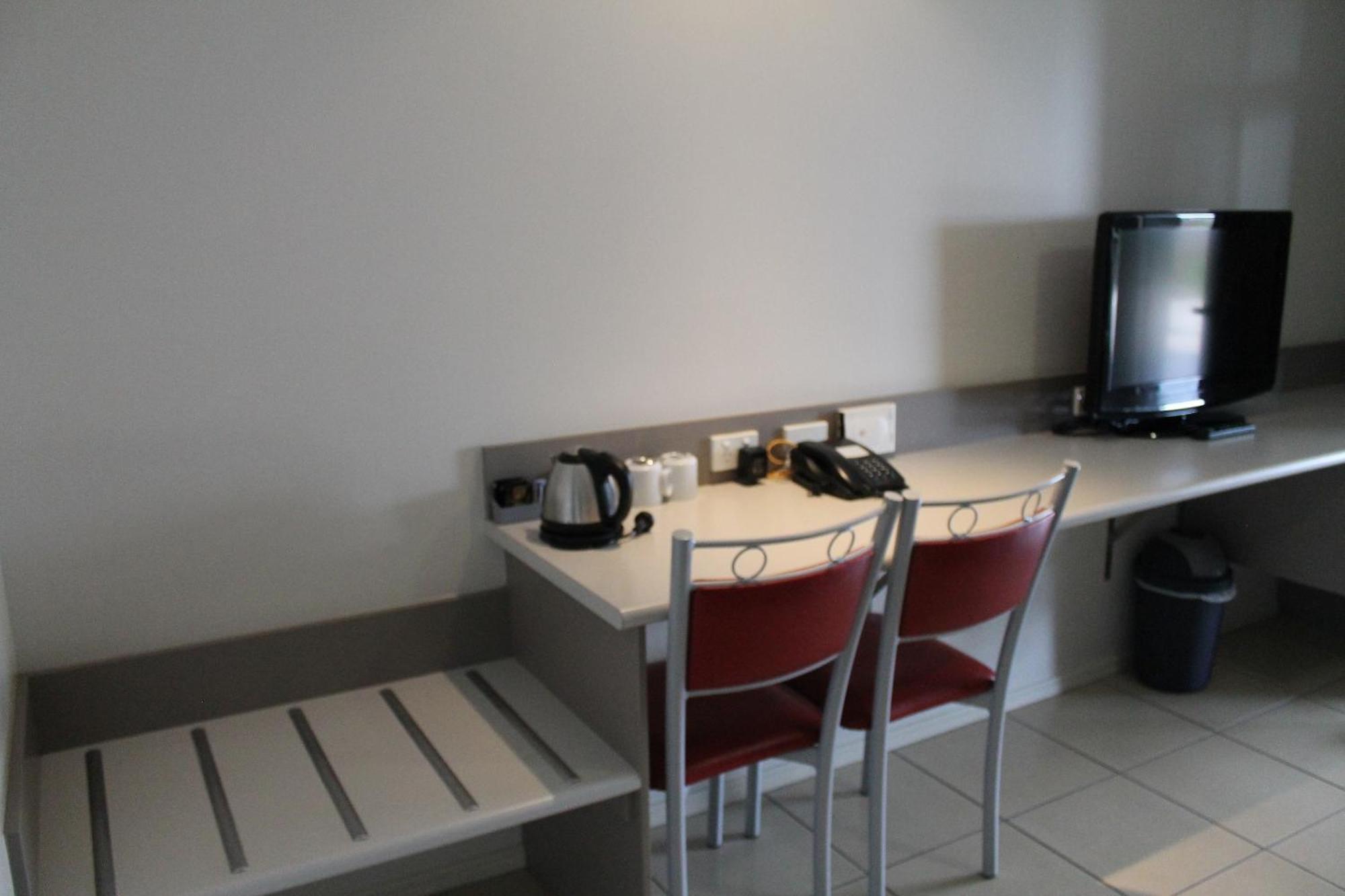 Blackwater Motor Inn Zimmer foto